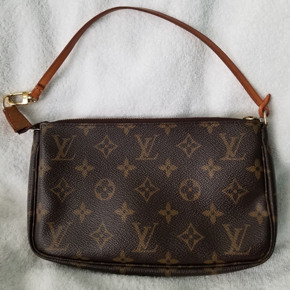 Authentic Louis Vuitton Pochette (SOLD)